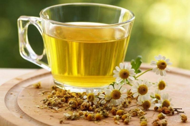 Herbata rumiankowa pomoże usunąć nadmiar płynów z organizmu.